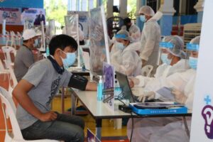 Thai Department of Disease Control monitoring twelve people after confirmed case of monkeypox transits through Thai airport