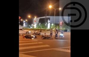 Two people injured, three motorbikes damaged after a sedan reportedly runs through Phuket red light
