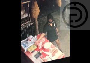 Female suspect arrested after allegedly stealing money from a 70-year-old woman at a local grocery store in Wichit – VIDEO