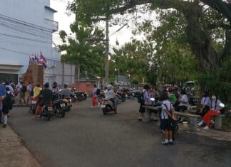 يعود طلاب فوكيت إلى المدرسة والفصول الدراسية مع قواعد Covid-19 المخففة