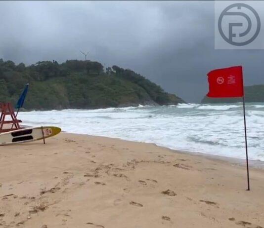 Red flags raised at several Phuket beaches after a warning of heavy waves in the Andaman Sea