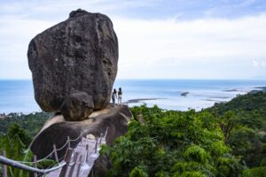 Overlap Stone viewpoint in Samui ordered for temporary closure