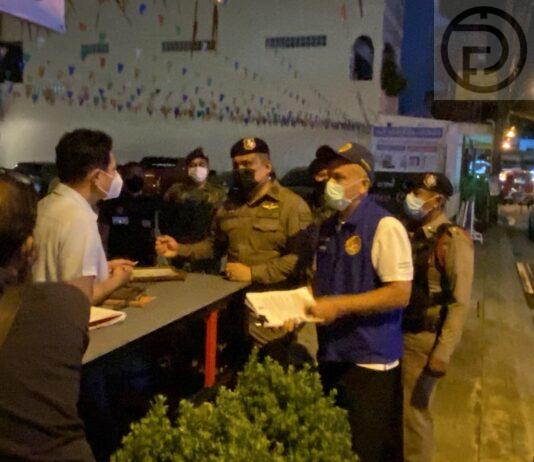 Two entertainment venue operators in Phuket Town area arrested for allegedly breaking Covid-19 measures following resident complaints