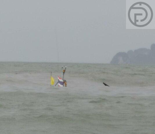 Seven boat crew members rescued after boat capsizes in Krabi