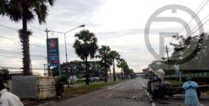 Driver dies after pickup truck overturns in Thalang