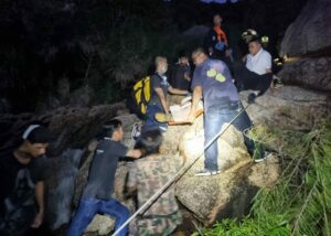 Dutch tourist rushed to hospital after breaking her leg while going sightseeing on mountain in Koh Phangan