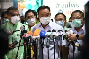 Thai Public Health Ministry never supported removing masks in public, Anutin says