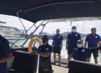 Foreign man rescued after struggling while diving off Phuket