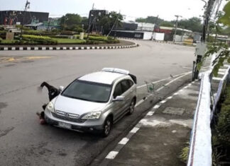 Man dies after being stabbed in front of a shopping mall in Phuket Town