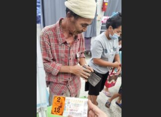 56-year-old man in Phuket wins first prize in Thai lottery, 12 million baht in total