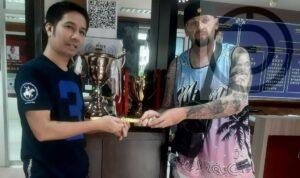 Gold Bracelet Worth 150,000 Baht Returned to British Man in Patong – VIDEO