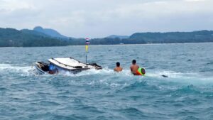 Two Foreigners and Captain Survives After Krabi Long-tail Boat Capsizes