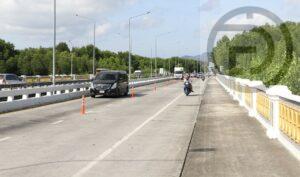 UPDATE: Traffic bollards placed to slowdown vehicles on Thep Sisin Bridge in Phuket