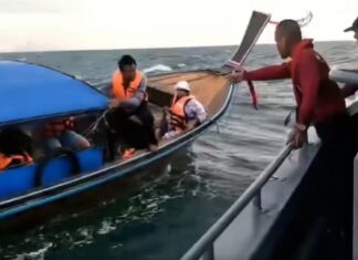 Australian and Myanmar Tourists in Krabi Rescued after Long-Tailed Boat Engine Malfunction