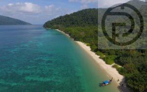 French Tourist Goes Missing in Jungle on Adang Island in Satun