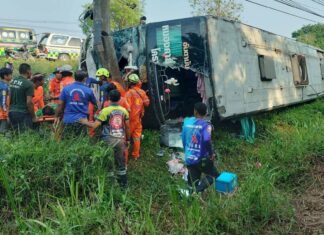 37 personas heridas tras accidente de autobús a Phuket en Chumphon