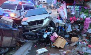 Sedan Crashes Into Multiple Food Vendors in Patong