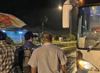 Rider Dies after Motorbike Collides with Bus in Thalang
