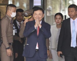 Jailed Former Thai Prime Minister Thaksin Officially Seeks Royal Pardon