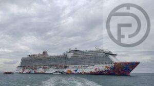 Cruise Liner from Singapore Arrives in Phuket with 3,865 Tourists