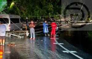 Six Power Poles Knocked Down in Karon During Heavy Rain, Several Drivers Narrowly Escape Injury