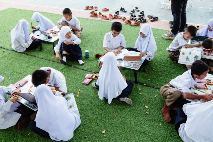 Mobile Library in Yala 022