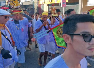 Phuket Vegetarian Street Processions Continue – PHOTO TOUR