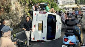 Foreign Tourists Injured When Minivan Overturns after Being Involved in Hit and Run Incident on Patong Hill -VIDEO