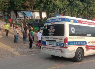 Five People Injured after Pickup Truck Crash in Wichit