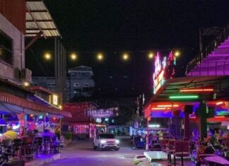 Il comitato nazionale tailandese per la politica sulle bevande alcoliche vuole che siano utilizzate aree per far smaltire la sbornia ed etilometro per le aperture dei bar alle 4 del mattino