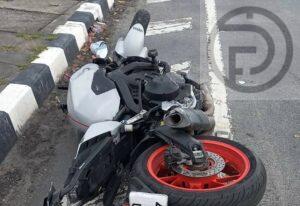 Ukrainian Man Seriously Injured after Crashing his Big Bike into a Taxi at a Phuket Intersection – VIDEO