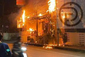 Fire Guts Mansion and Restaurant in Samkong – Video