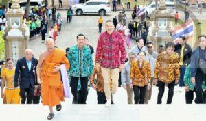 Prime Minister Visits Southern Provinces to Boost Economy