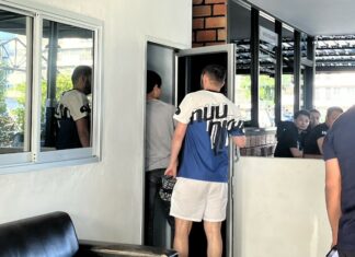 AGGIORNAMENTO: Cinque sospetti stranieri avrebbero tentato di estorcere denaro ai russi in custodia a Phuket