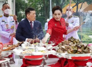 Thai Royals Mark Upcoming Makha Bucha Day and Chinese New Year