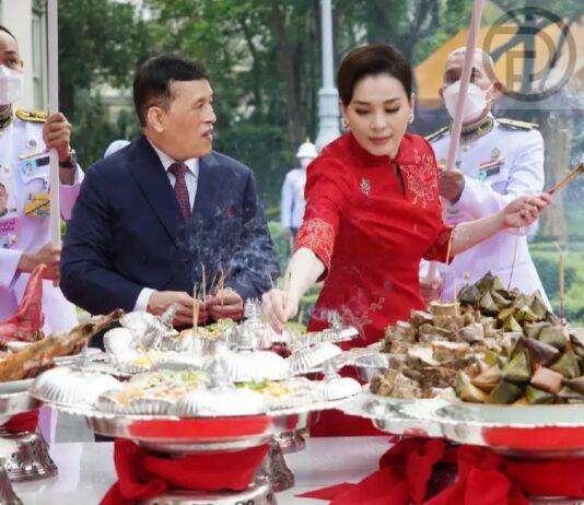 Thai Royals Mark Upcoming Makha Bucha Day and Chinese New Year