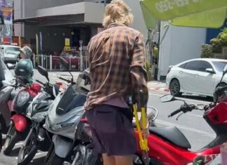 Video of Foreign Man Cutting Police Chain Unlocking His Motorbike’s Wheel in Phuket Goes Viral, Causes Outrage