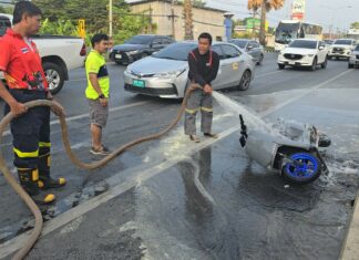 Rider Survives as Fire Guts Electric Motorbike in Thalang – VIDEO