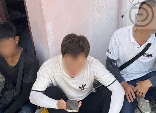 Due uomini cinesi arrestati mentre installavano illegalmente la TV via cavo a Phuket
