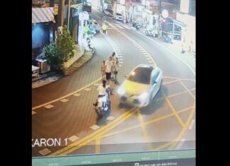 Motociclista ferito dopo la collisione con un taxi a Karon – VIDEO