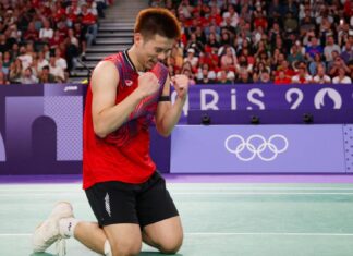 View Kunlavut Secures Historic Olympic Medal, Advances to Badminton Gold Medal Final