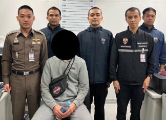 القبض على رجل لاتفي مطلوب في باتايا بتهمة ارتكاب جرائم تتعلق ببيانات الكمبيوتر في مطار بوكيت