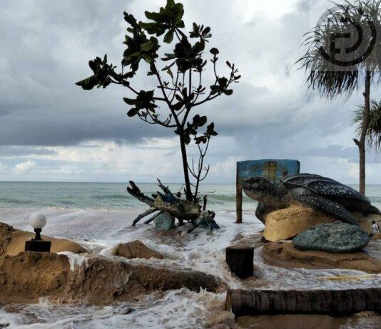 Sea Water Floods Main Road in Mai Khao – VIDEO