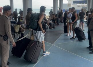 Full Moon Party on Pha Ngan Island Draws Thousands as Security Heightened