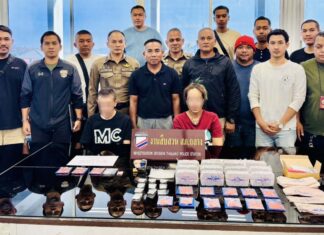 Dos mujeres arrestadas con 25,000 pastillas de metanfetamina en Thalang