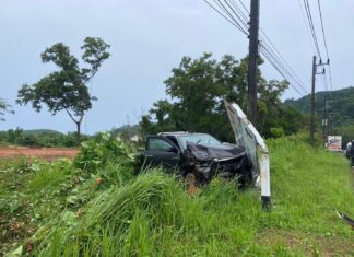 Jedna osoba ranna po zderzeniu pickupa z motocyklem w Wichit