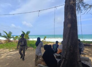 Pattani Man Missing After Being Swept Away by Waves in Phuket