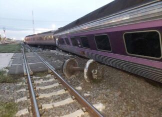 Train Derailment in Kui Buri, Prachuap Khiri Khan Leaves Multiple People Injured, Including Children