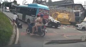 Bus Loses Power on Kata Hill Before Crashing – VIDEO