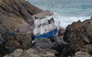 Four Foreign Tourists Rescued After Speedboat Runs Aground Near Maiton Island